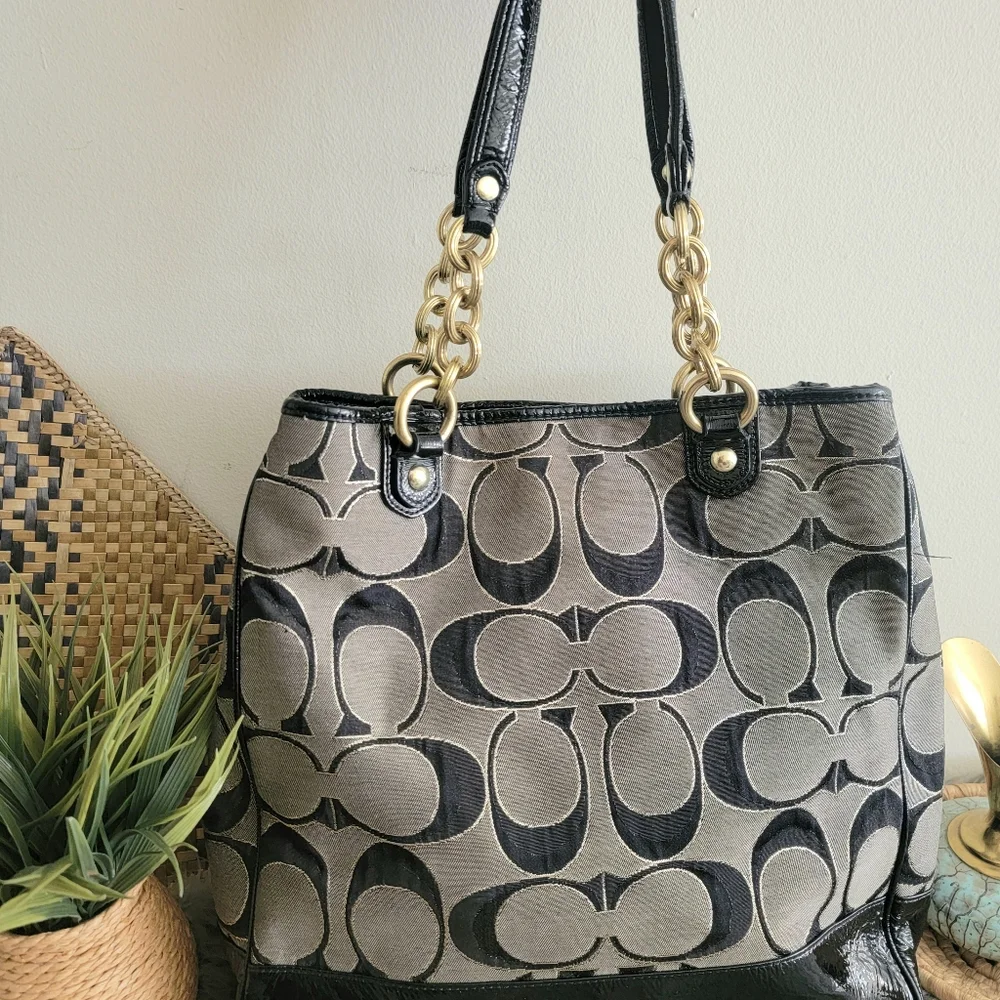 Coach vintage style gold chain pockets shoulder tote bag